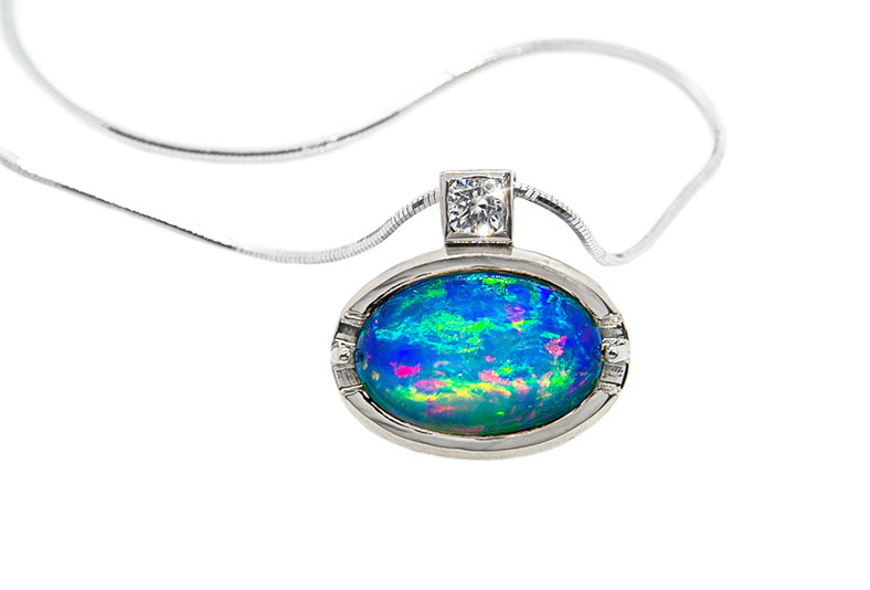Opal & Brillant in 590/- Weißgold